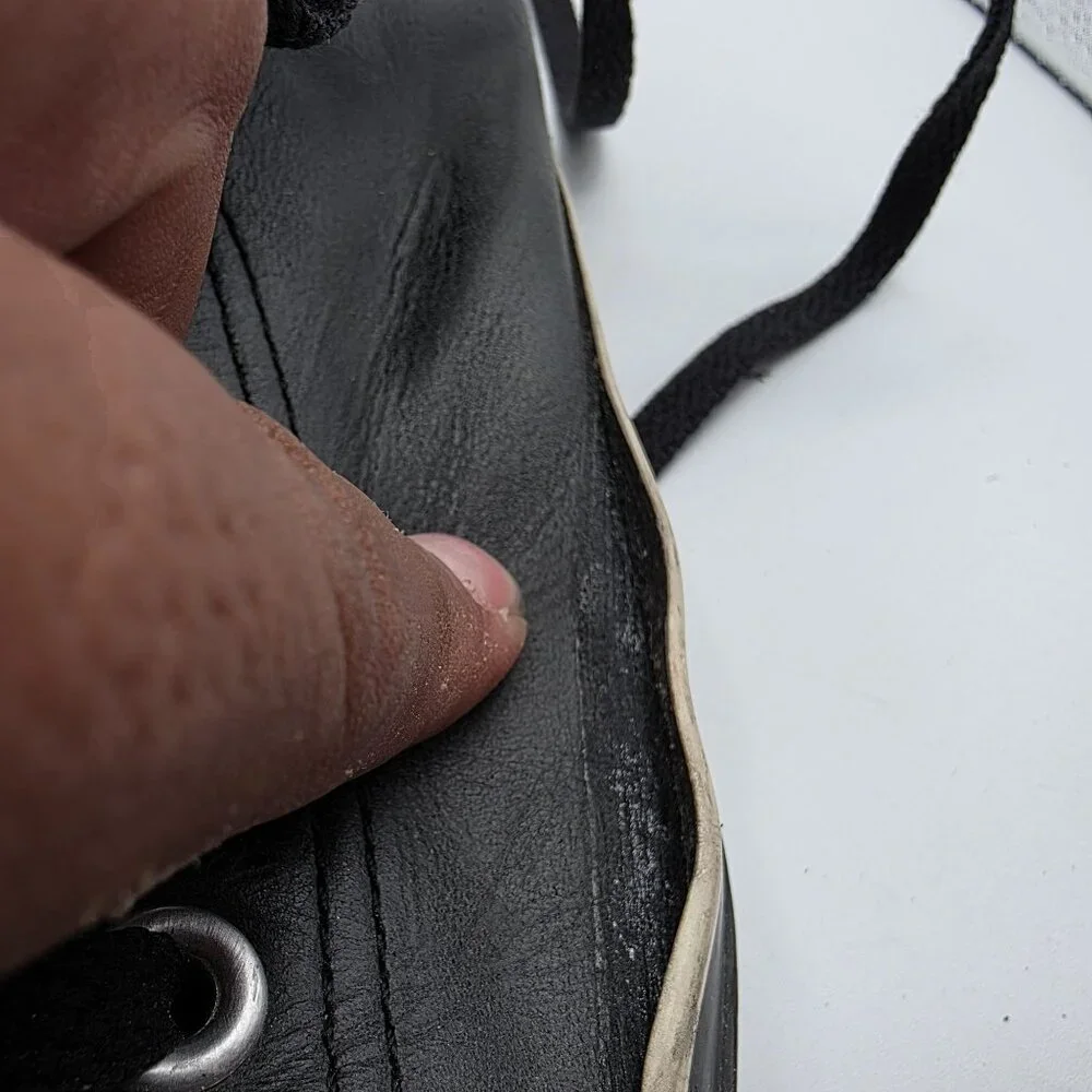 Converse All Star Leather Hi Top Mens Size 11 Black Casual Sneakers Athletic - Picture 8 of 15